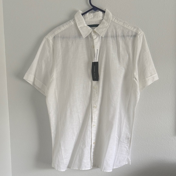 Men's White Short Sleeve Shirt - Picture 1 of 5